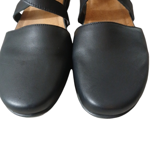 Naot Surreal Mary Jane Black Leather Sandals Women’s size 8 - Picture 4 of 10